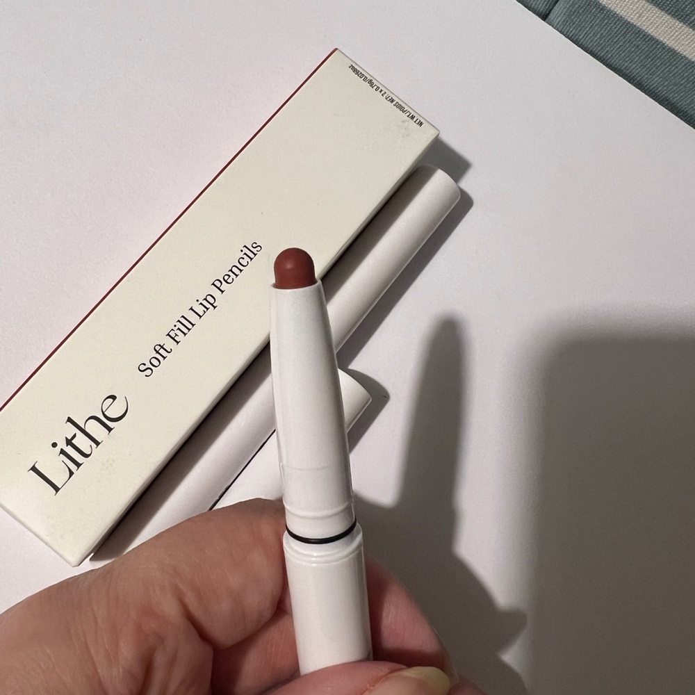 Lithe Soft Fill Lip Pencil - Duo - Picture 6 of 8